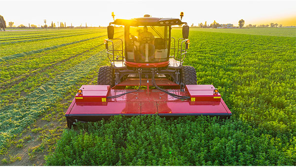 9300 header cutting green field